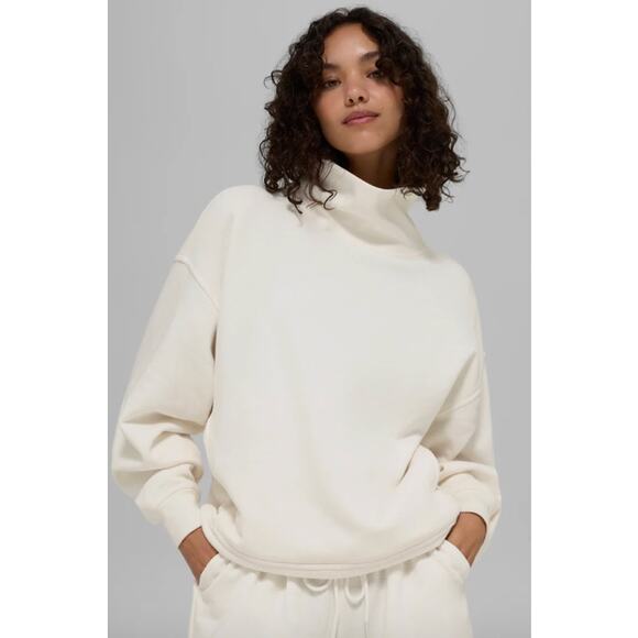 Alo Polar Fleece Hazy Pullover in Ivory NWT Size Medium - Picture 2 of 6